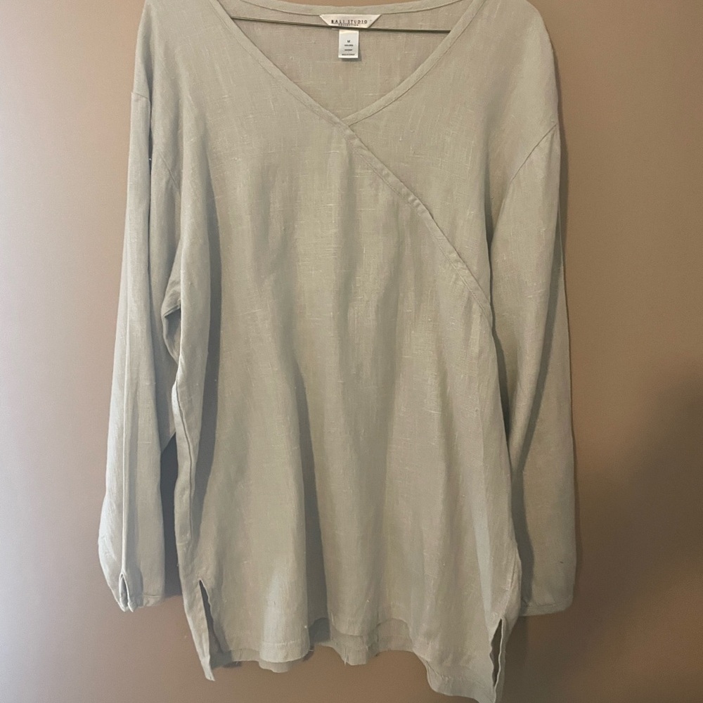 Classic long sleeve tunic top